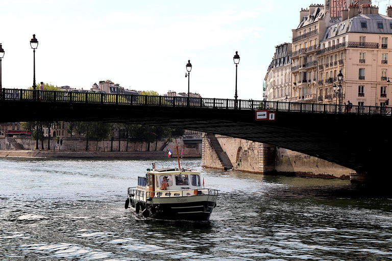 Paris : Croisière matinale sur la Seine avec petit-déjeuner français