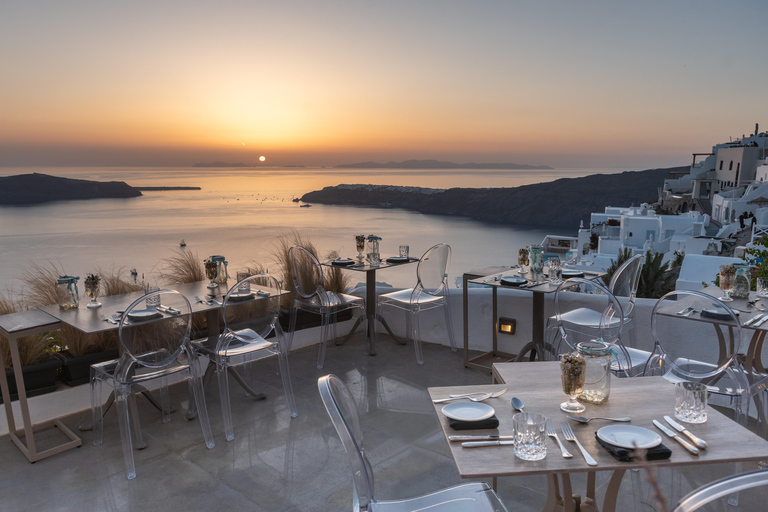 Santorini: Sunset Wine Tasting at The Athenian House