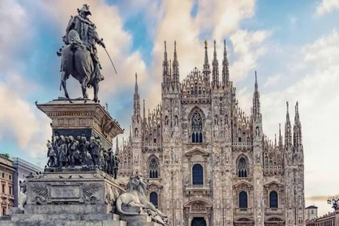 Milan: Duomo Cathedral & Rooftops Guided Discovery
