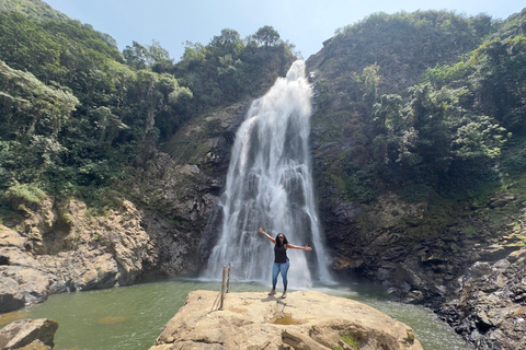 Vanuit Medellín: Hoogste Zipline, Klimmen &amp; Watervallen