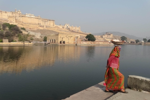 Depuis Jaipur : Visite privée du fort d'Amber, du Jal Mahal et d'autres sites en voitureVisite privée avec voiture, chauffeur et guide