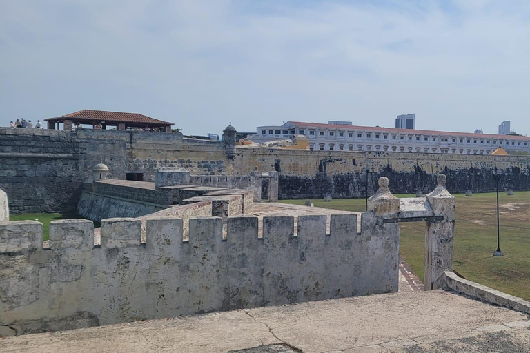 Cartagena: Walking Tour - 6 Language Options