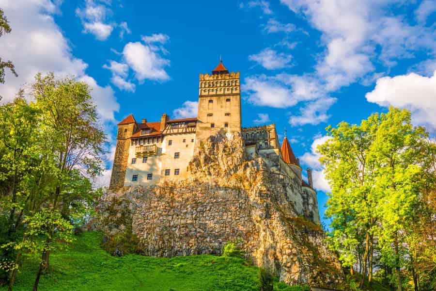 Bukarest: Schloss Peleș, Dracula-Schloss und Tagestour nach Brașov. Foto: GetYourGuide