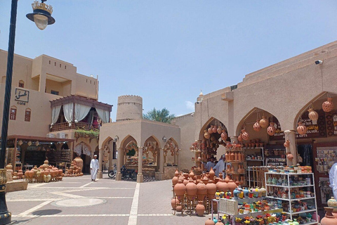 Muscat: Nizwa, Jabreen Castle & Bahla and more Sharing Tour
