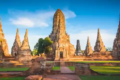 From Bangkok: Private Guided Tour of Ayutthaya’s 5 Temples