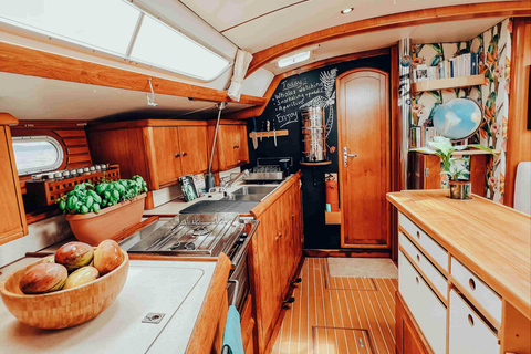Fiji: Private Sailing Yacht Charter with Activities