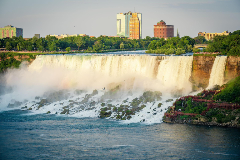 Niagara Falls: VIP Maid of the Mist & Cave of the Winds Tour