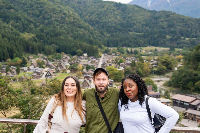 Kanazawa: Shirakawa-go privé-dagtour met lunch