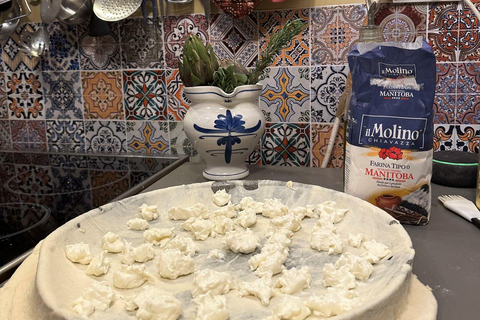 Genoa: Pesto and Focaccia Cooking Class with Prosecco