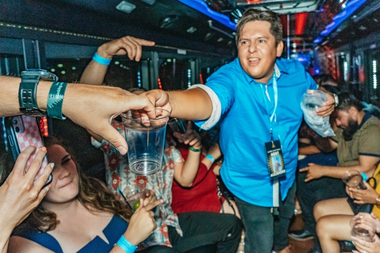 Las Vegas: Club Crawl z imprezowym autobusem i specjalnymi drinkamiDla facetów