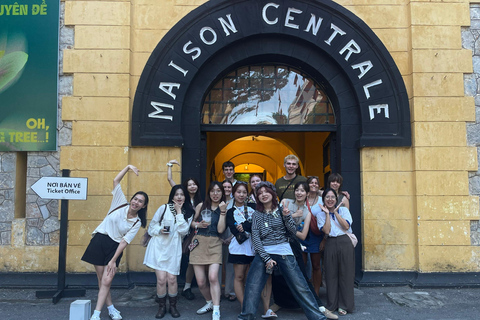 Hanoi: Hoa Lo Prison and French Quarter Tour