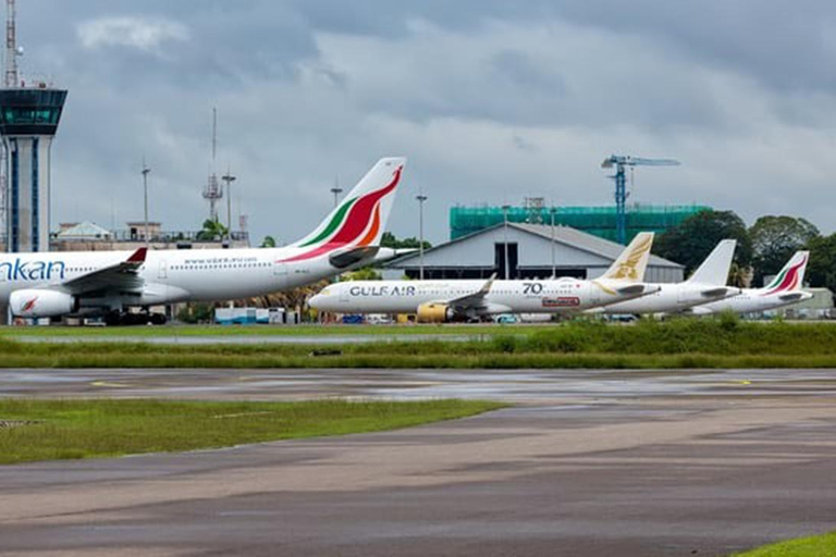 Kandy: Trasferimento privato al Bandaranaike International ...