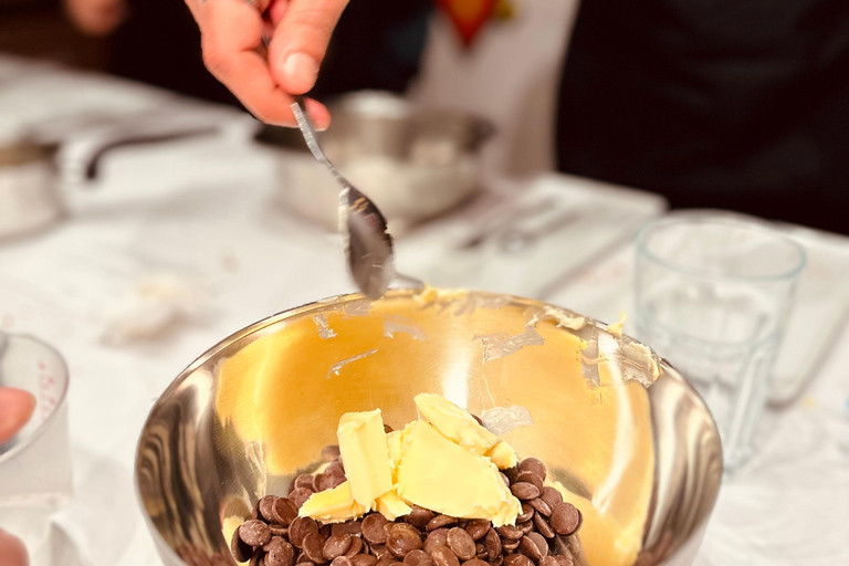 Bruges: 1,5h de oficina de fabricação de trufas de chocolate