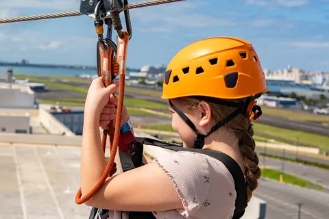 San Juan: Urban Park Sky Bull Zipline Experience
