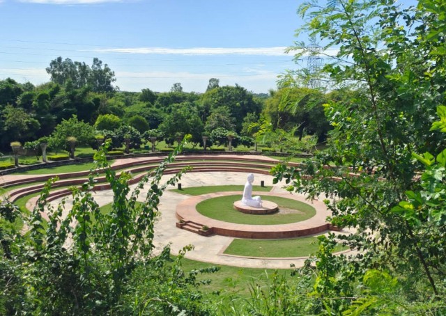 Visit Discover Chandigarh's Gardens Full-Day Guided Tour in Panchkula, India