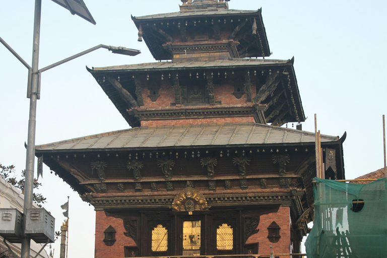 One-Day Private Vehicle Sightseeing Tour – 6 Points