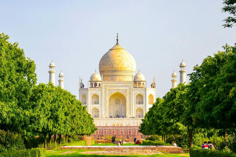 From New Delhi: Private Tour to Taj Mahal and Agra Fort Private Tour with Driver, Car, Entry Tickets, Lunch & Guide