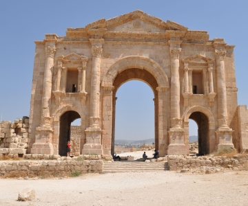 Desde Ammán: Tour Privado por Jerash, el Castillo de Ajloun y Umm Qais