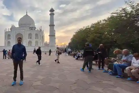 Same Day Agra Delight: Taj Mahal Tour & Diwali Celebration