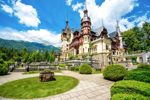 From Bucharest: Day Trip to Sinaia