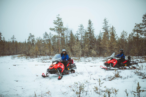 Rovaniemi: Early Winter 2 Hour Snowmobile Safari