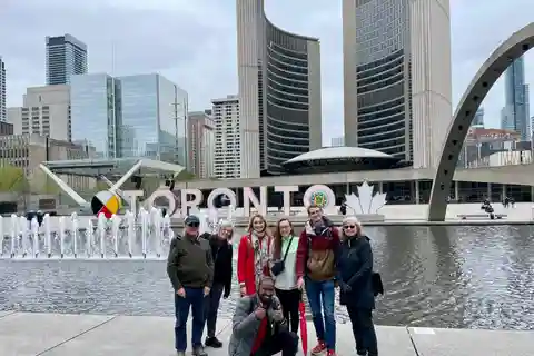 Toronto Discovery District Highlights Tour | 3-Hour