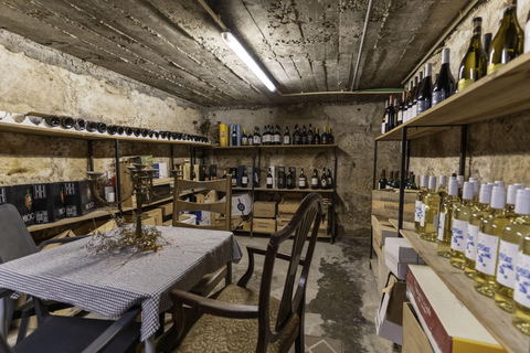 Porto: Cheese and Port Wine Tasting in a Unique Place