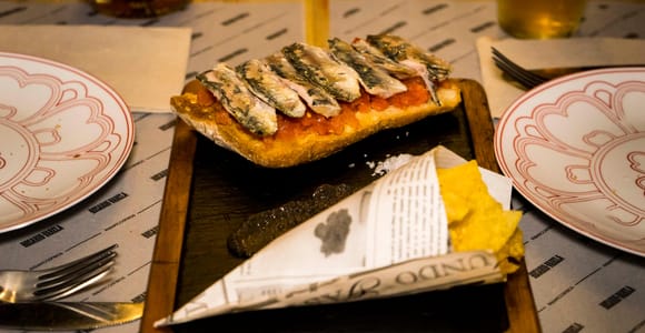 Granada: Private Gastronomic Tour with Tapas Included