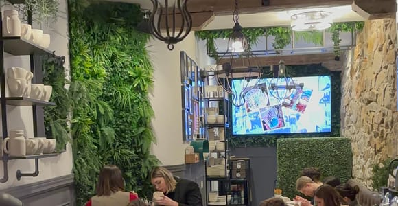 Bilbao: Paint on ceramics at the city&#39;s only pottery café