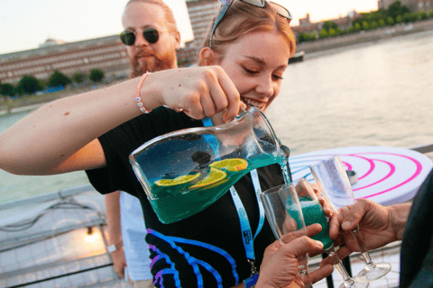 Budapest: Crucero turístico al atardecer con cócteles ilimitados