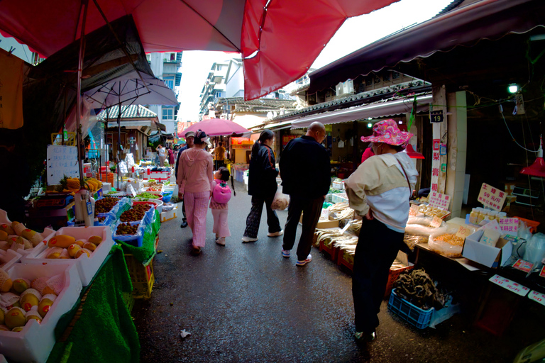 Hangzhou Food Tour & Walk Through City History
