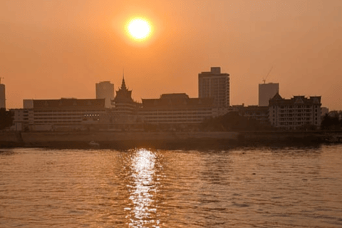 Phnom Penh: Mekong Sunset Cruise & City by Night Tour