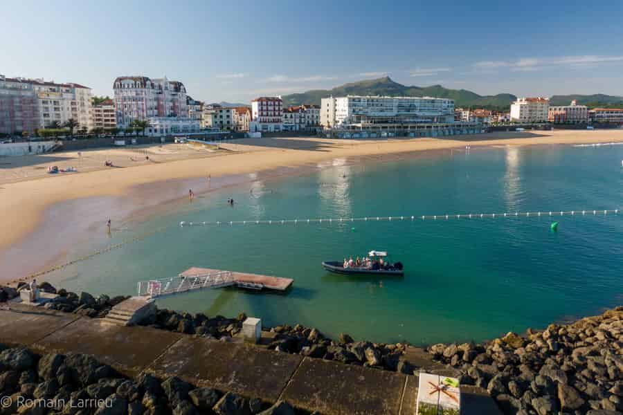 Bucht von Saint-Jean-de-Luz: Tagestouren auf dem Meer von der Bucht nach Biarritz. Foto: GetYourGuide Bucht von Saint-Jean-de-Luz: Tagestouren auf dem Meer von der Bucht nach Biarritz. Foto: GetYourGuide