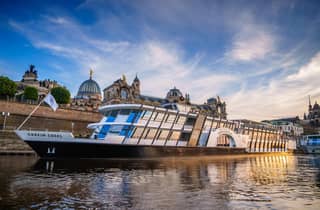 Zeitreise-Fahrt auf der Elbe in Dresden - Geschichte der Dampfschifffahrt