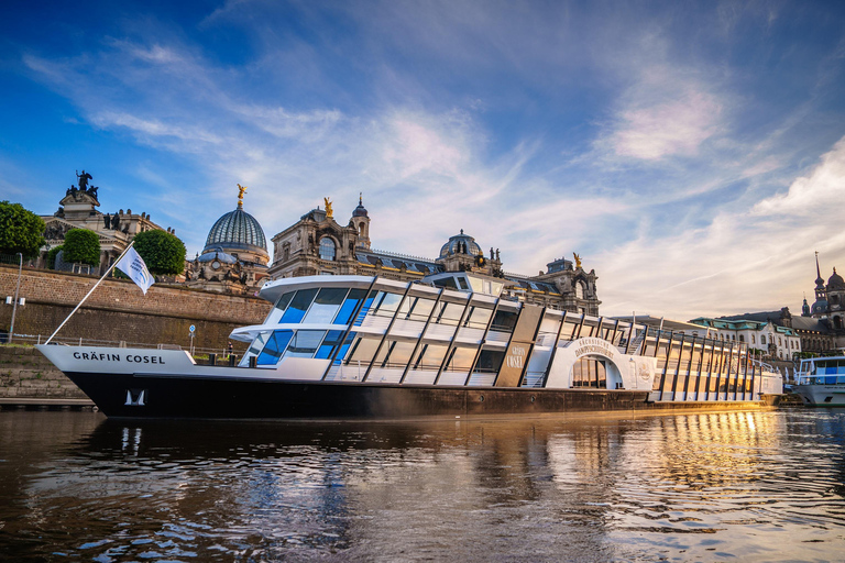 Time travel on the Elbe in Dresden - History of steamboat travel Time travel on the Elbe in Dresden - history of steamboat travel