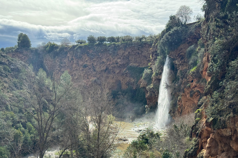Valencia: Epic Montanejos Hiking, Swim & Waterfall Tour Summer 26: self-guided hiking and thermal springs
