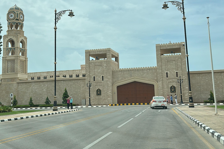 Ultimate Salalah: City Tour Sultan Qaboos Mosque and Museum