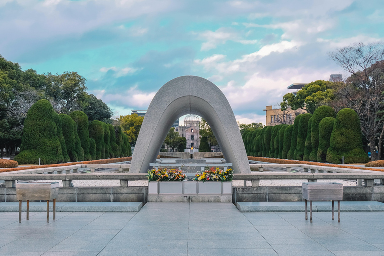 Hiroshima: Peace Park, Miyajima & Floating Torii Tour Private Tour