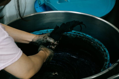 Hidden Kyoto: Natural Indigo Dyeing with Local Masters