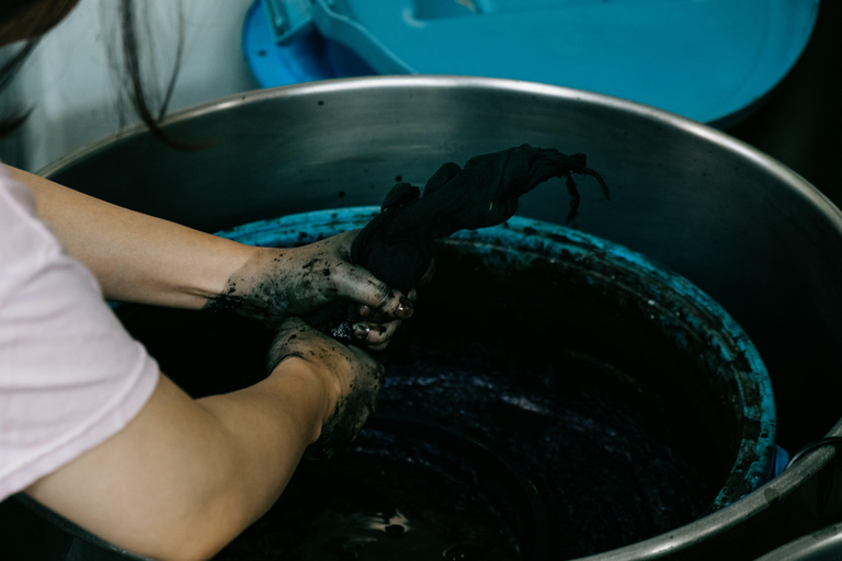 Hidden Kyoto: Natural Indigo Dyeing with Local Masters