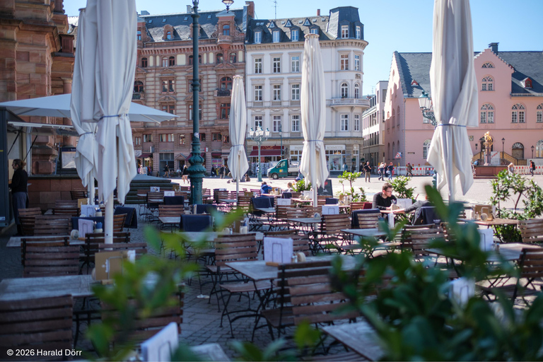 Wiesbaden Downtown: a walking tour about love for and in Wiesbaden
