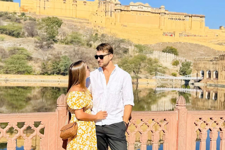 Z Delhi: prywatna wycieczka z przewodnikiem po Jaipurze z odbiorem i dowozemTylko w Jaipurze – samochód, kierowca i przewodnik