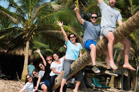 Accra: Sunsets, Famous Beaches & Bars Tour with a Free Drink