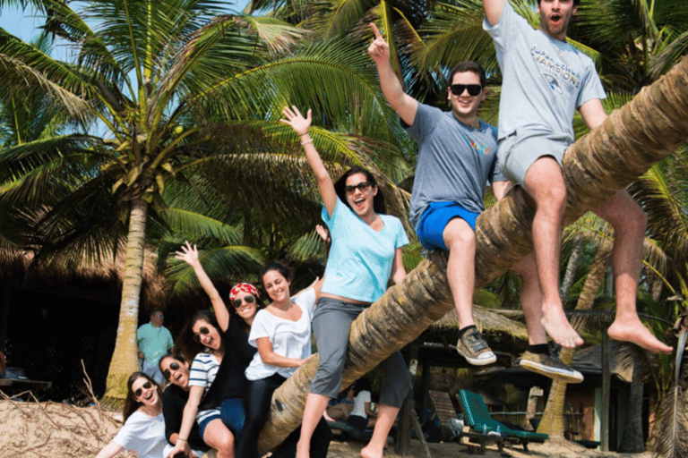 Accra: Sunsets, Famous Beaches & Bars Tour with a Free Drink