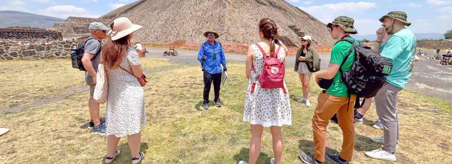 Città del Messico: tour di Teotihuacan e Santuario di Guadalupe con pranzo