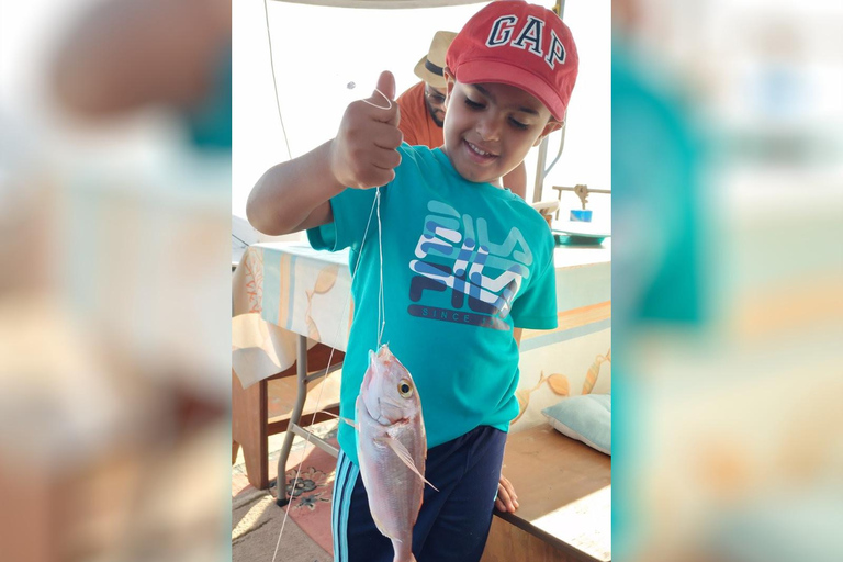 Chania: Angelausflug mit Frühstück und SchwimmenChania: Fischerbootfahrt mit Frühstück und Bademöglichkeit