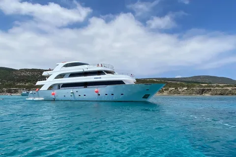 Paphos-Polis: Blue Lagoon Cruise-BBQ Lunch, Open Bar, Glijbaan