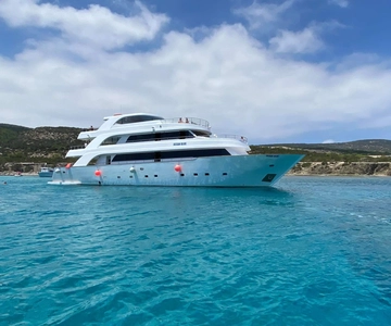 Paphos-Polis: Blue Lagoon Cruise-BBQ Lunch, Open Bar, Slide