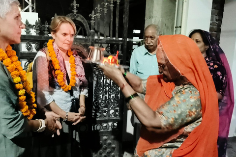 Jaipur: Corso di cucina rajasthani con la famiglia e osservazione delle stelle