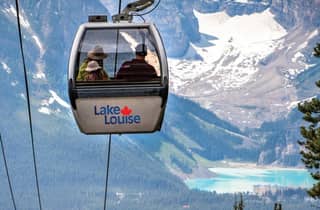 Sightseeing-Gondel am Lake Louise